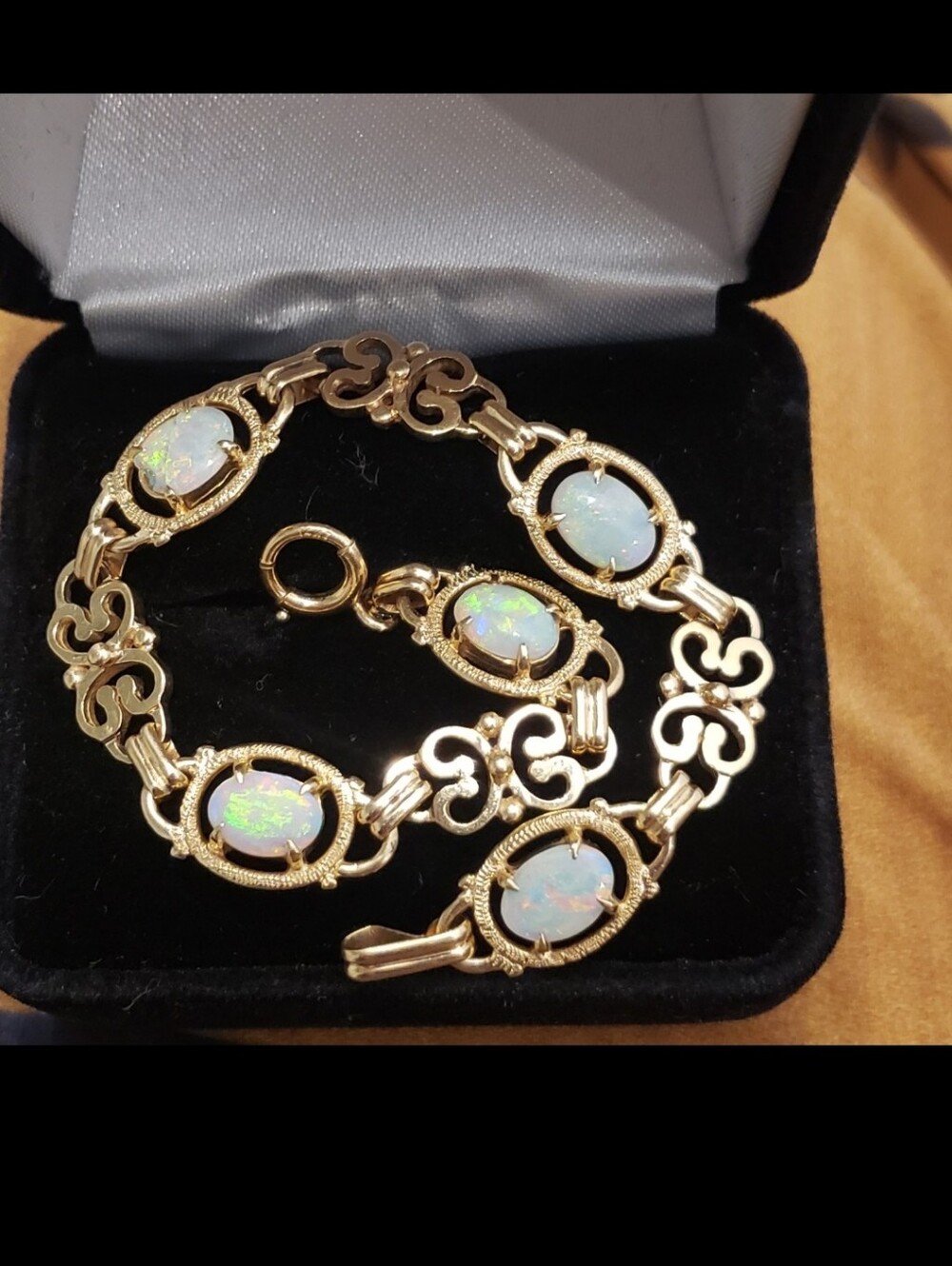 Heavy 14k solid gold bracelet